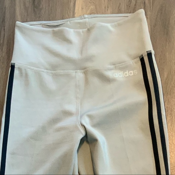 Black and silver ADIDAS Climalite Lycra leggings! - Picture 2 of 4